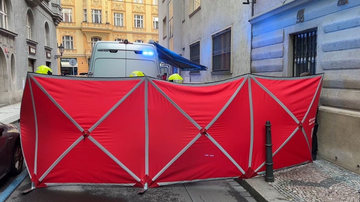 Policie evakuovala okolí pražské synagogy